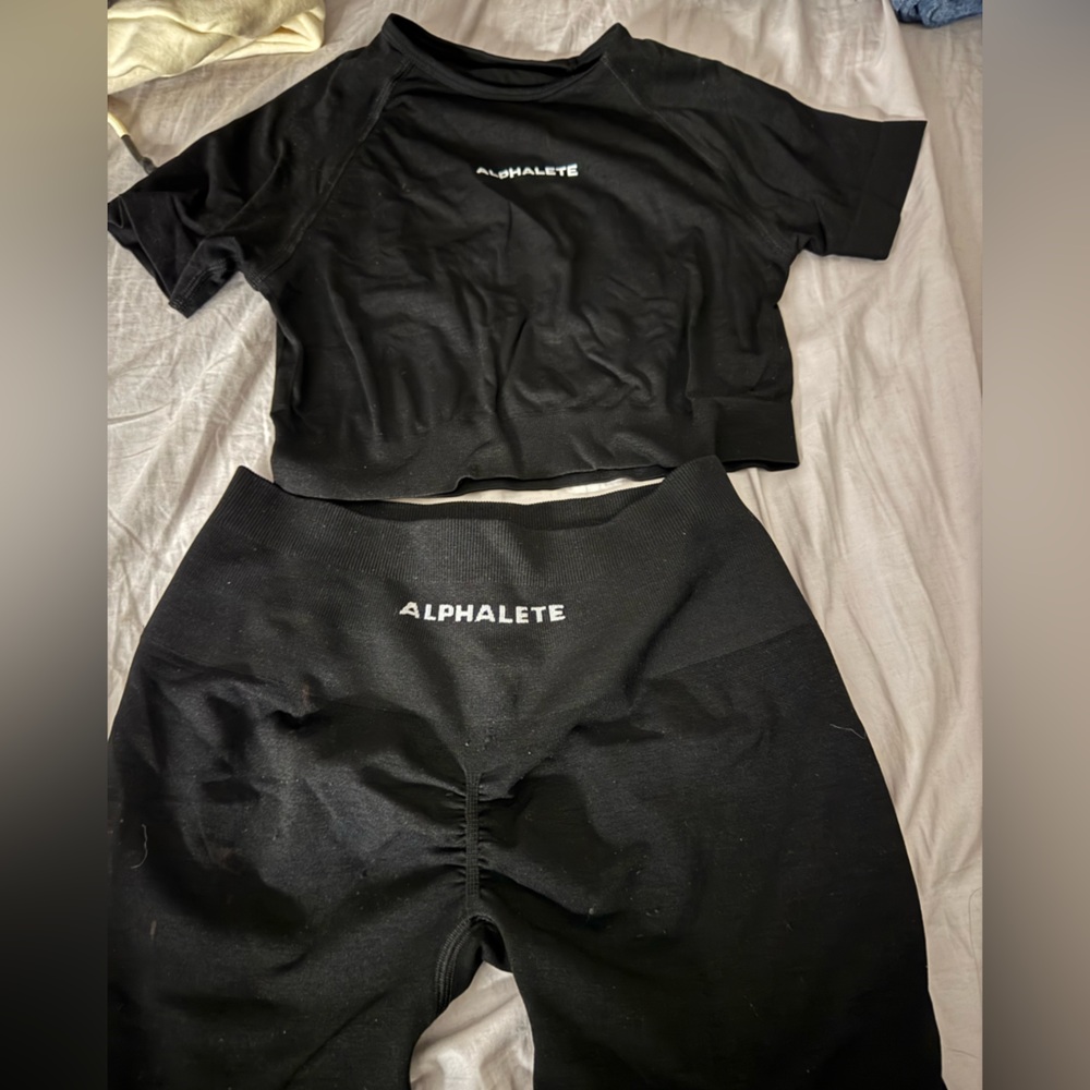 Alphalete Jet Black Workout Ensemble